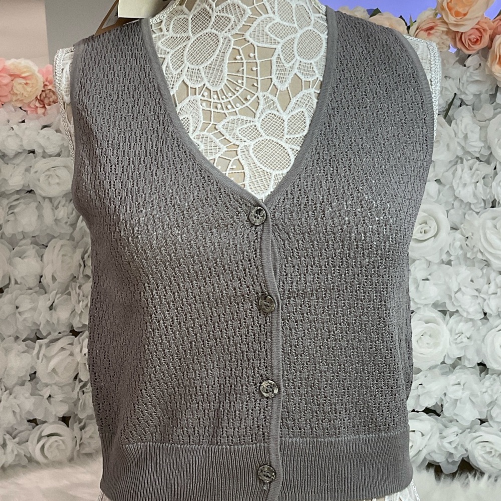 Intique Gray Sleeveless Knit Sweater Vest - Picture 11 of 11